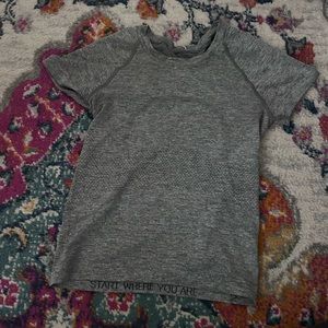 Lululemon Swiftly Tech Short Sleeve 2.0 Race Length Top Light Grey Size 2